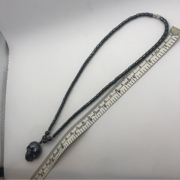 VTG Hematite Beaded Skull Necklace Silver Tone Clasp 18” + 1.5” Pendant - Picture 4 of 5